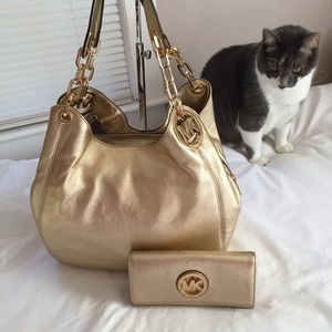 Michael Kors Fulton Pale Gold Large Shoulder Tote